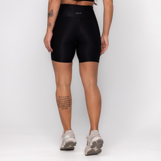 Short Shape Preto