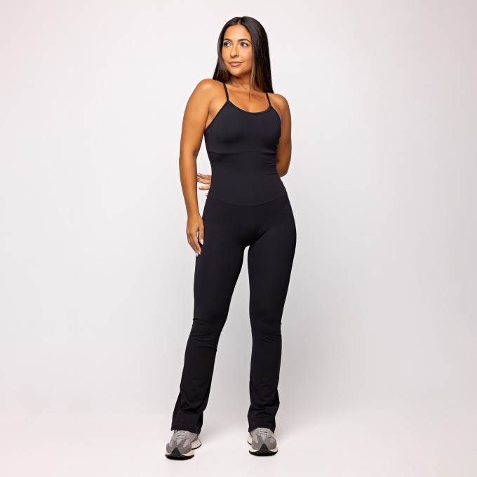 Macacão Fitness Flare Preto