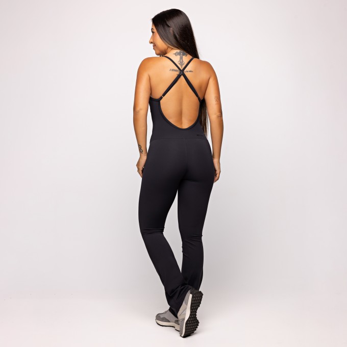 Macacão Fitness Flare Preto