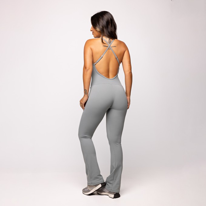 Macacão Fitness Flare Cinza