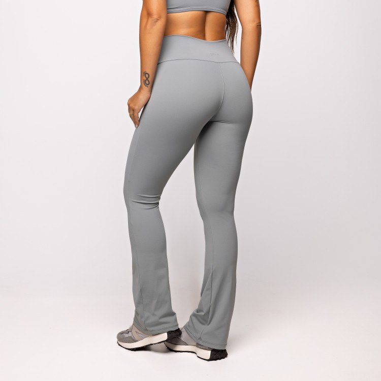 Calça Flare Cinza