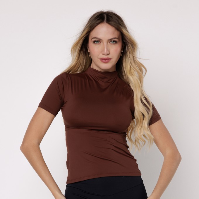 Blusa Microfibra Gola Alta Marrom Meia Manga